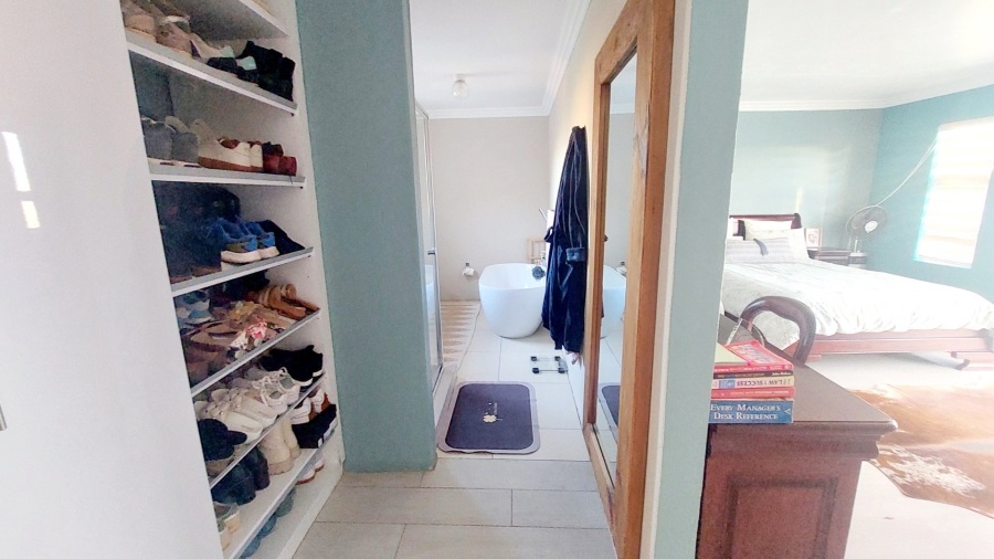 3 Bedroom Property for Sale in Wildtuinpark Gauteng