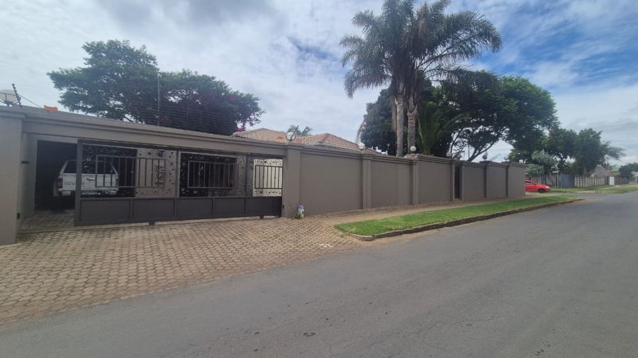 3 Bedroom Property for Sale in Krugersdorp West Gauteng
