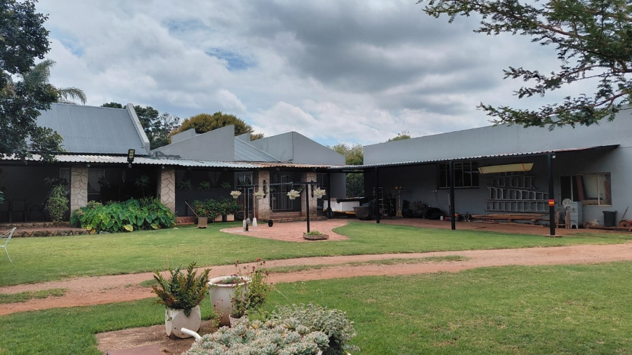 3 Bedroom Property for Sale in Tarlton Gauteng