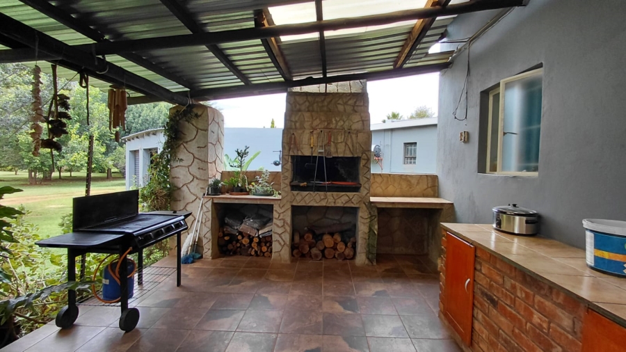 3 Bedroom Property for Sale in Tarlton Gauteng