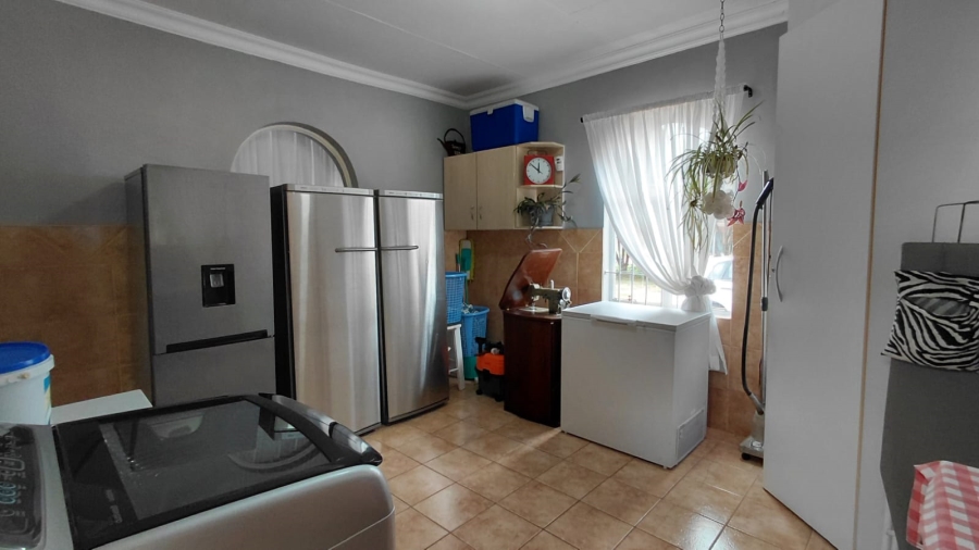 3 Bedroom Property for Sale in Tarlton Gauteng