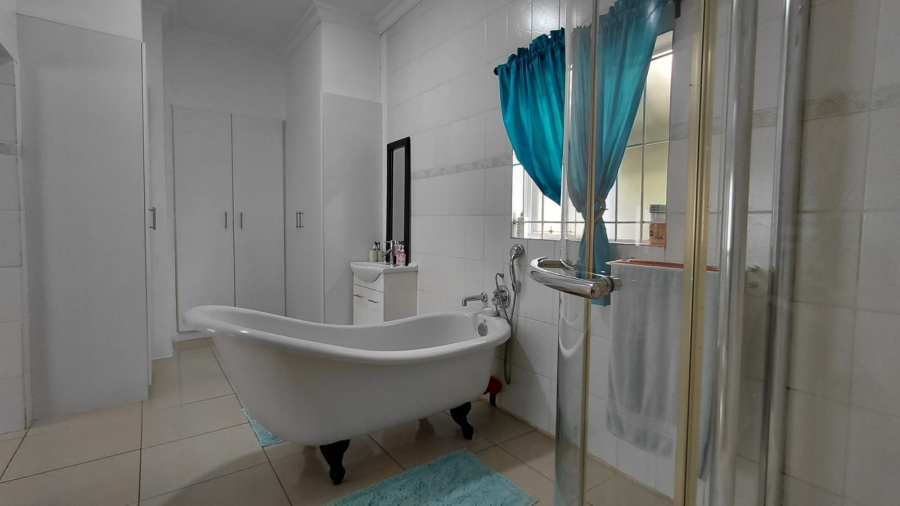 3 Bedroom Property for Sale in Tarlton Gauteng