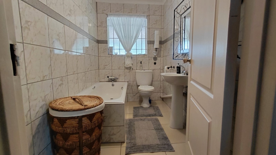 3 Bedroom Property for Sale in Tarlton Gauteng