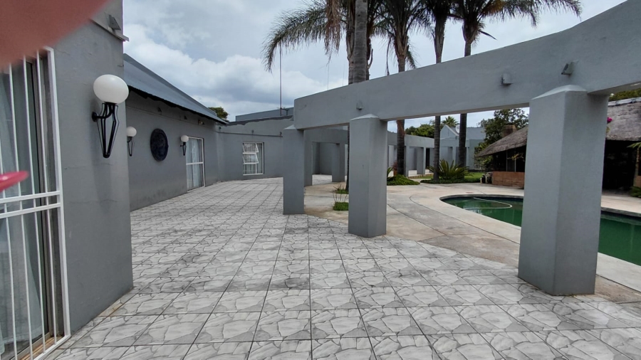 3 Bedroom Property for Sale in Tarlton Gauteng