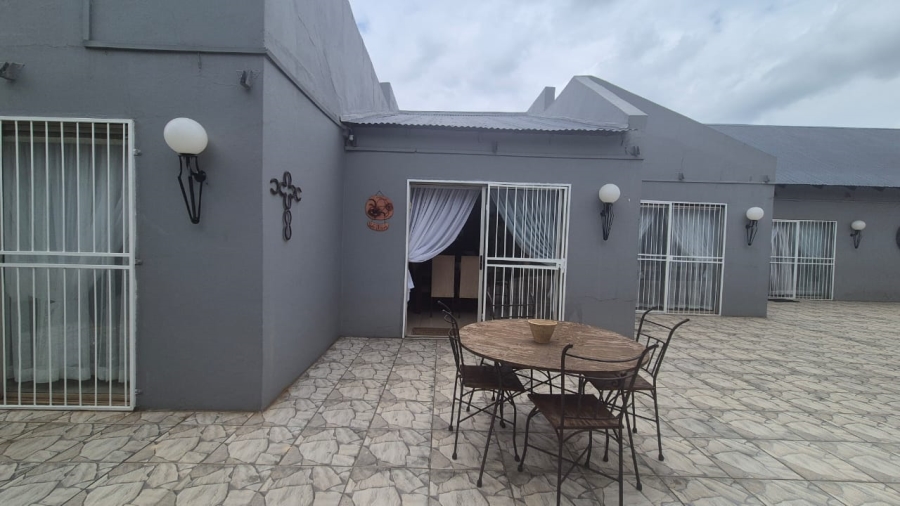 3 Bedroom Property for Sale in Tarlton Gauteng