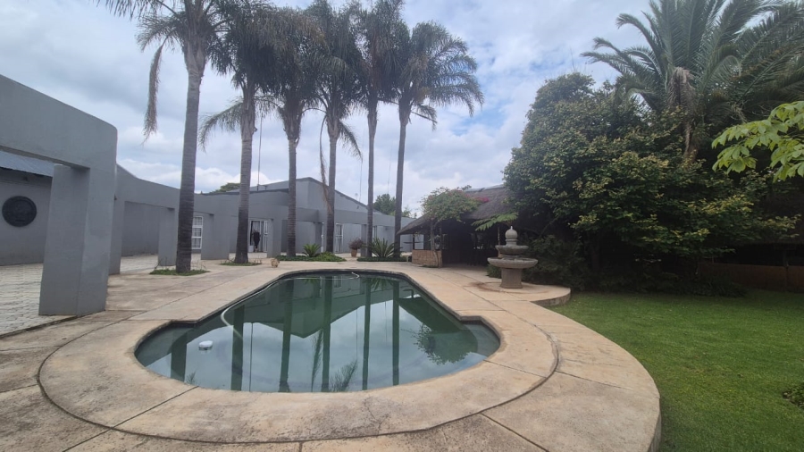 3 Bedroom Property for Sale in Tarlton Gauteng