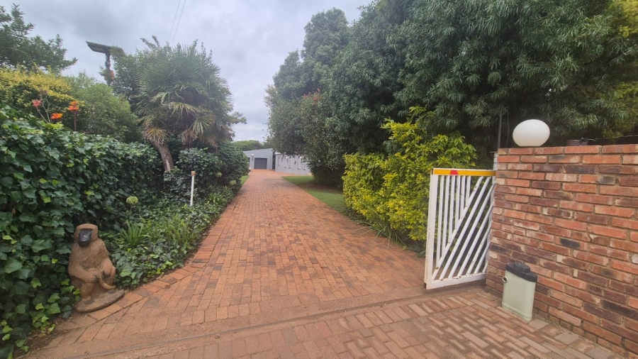 3 Bedroom Property for Sale in Tarlton Gauteng