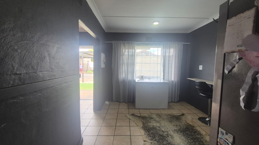 4 Bedroom Property for Sale in Randgate Gauteng