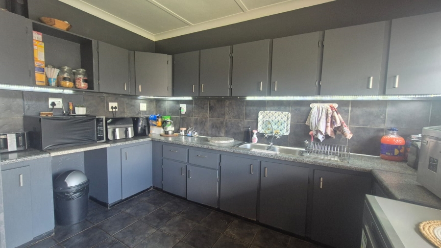 4 Bedroom Property for Sale in Randgate Gauteng