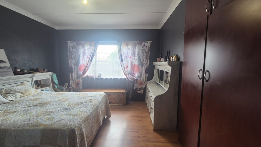 4 Bedroom Property for Sale in Randgate Gauteng