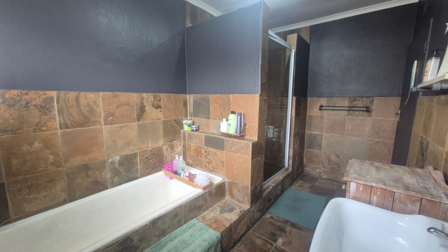 4 Bedroom Property for Sale in Randgate Gauteng