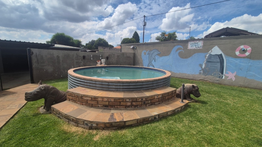 4 Bedroom Property for Sale in Randgate Gauteng