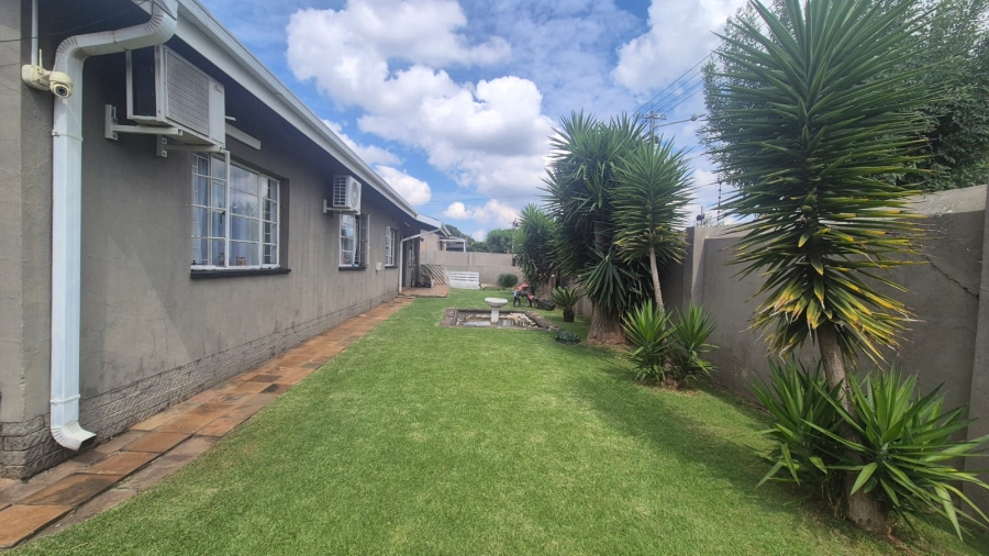 4 Bedroom Property for Sale in Randgate Gauteng