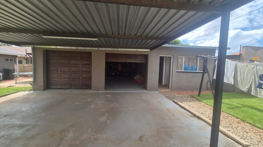 4 Bedroom Property for Sale in Randgate Gauteng