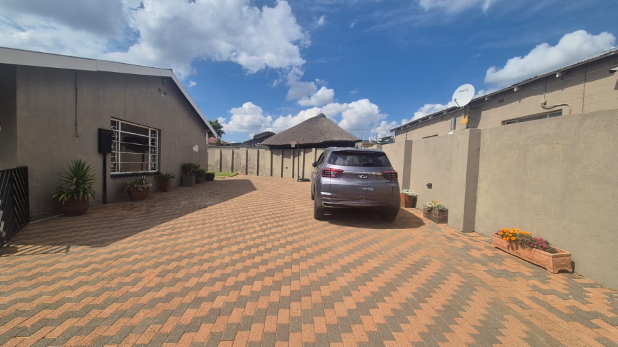 4 Bedroom Property for Sale in Randgate Gauteng