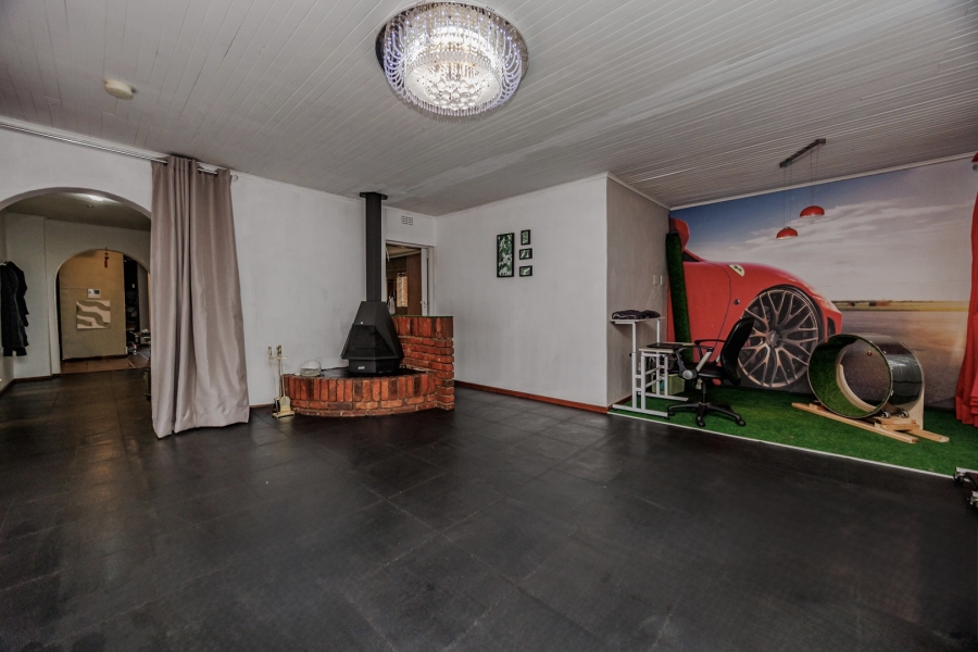 4 Bedroom Property for Sale in Wilro Park Gauteng