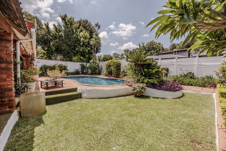 4 Bedroom Property for Sale in Wilro Park Gauteng