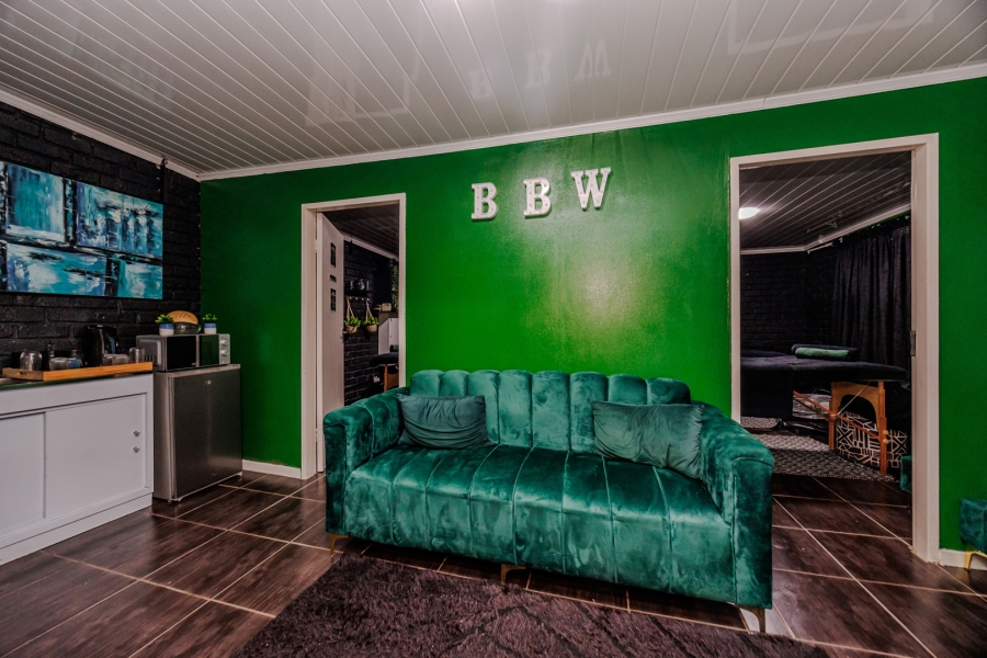 4 Bedroom Property for Sale in Wilro Park Gauteng