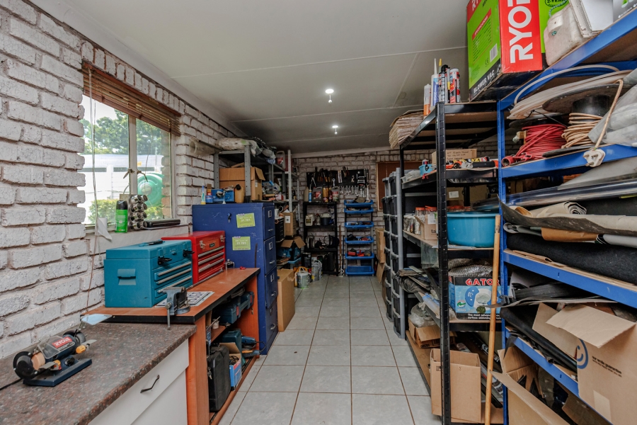 4 Bedroom Property for Sale in Wilro Park Gauteng