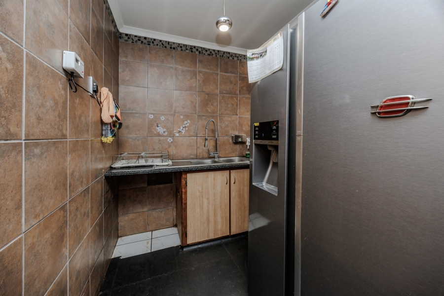 4 Bedroom Property for Sale in Wilro Park Gauteng