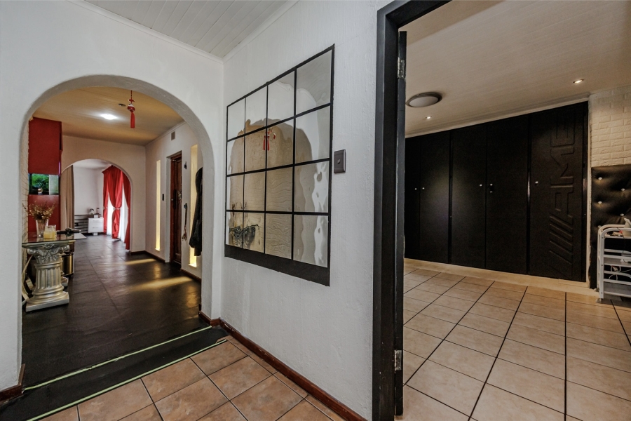 4 Bedroom Property for Sale in Wilro Park Gauteng