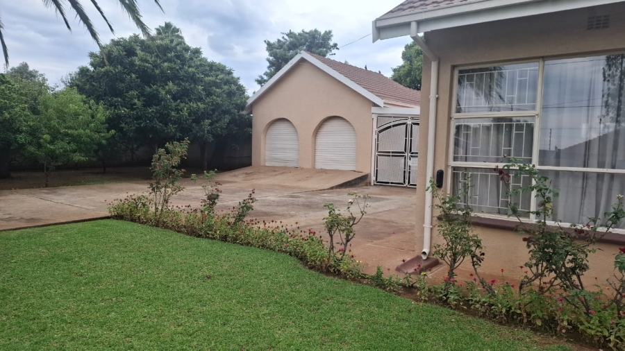 3 Bedroom Property for Sale in Westonaria Gauteng