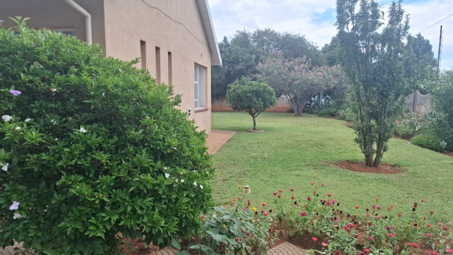 3 Bedroom Property for Sale in Westonaria Gauteng