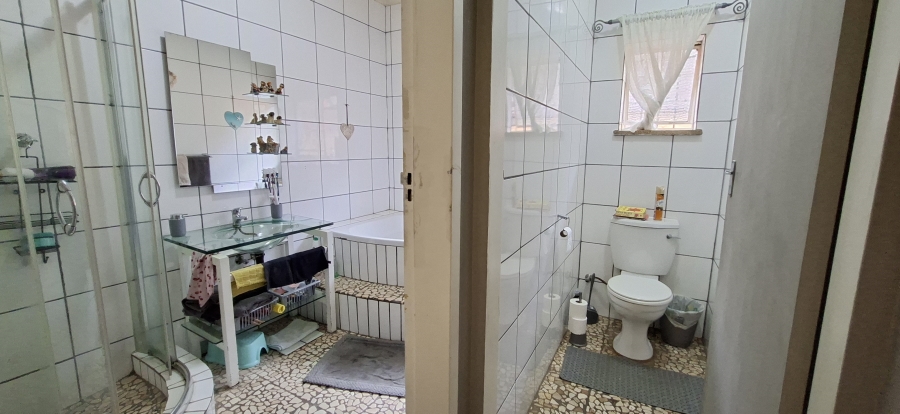 3 Bedroom Property for Sale in Wentworth Park Gauteng