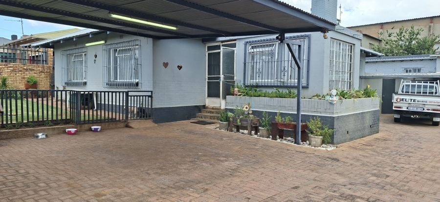 3 Bedroom Property for Sale in Wentworth Park Gauteng