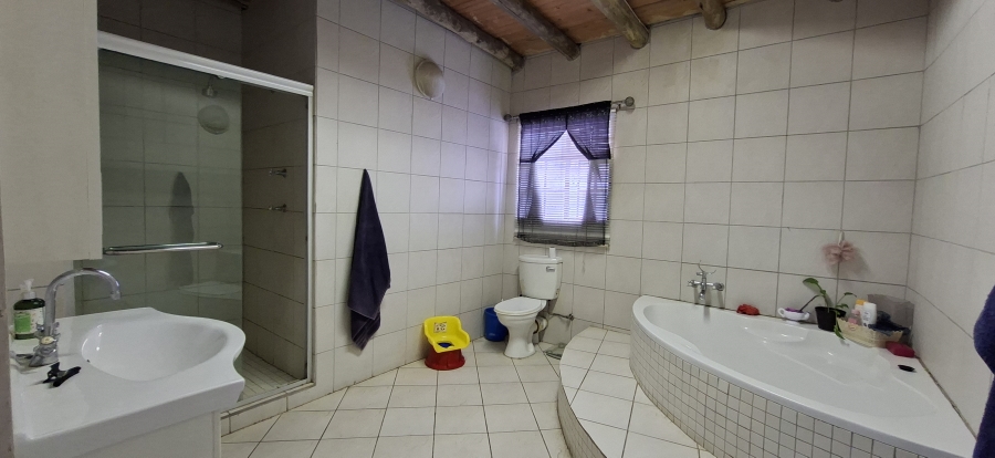 3 Bedroom Property for Sale in Wentworth Park Gauteng