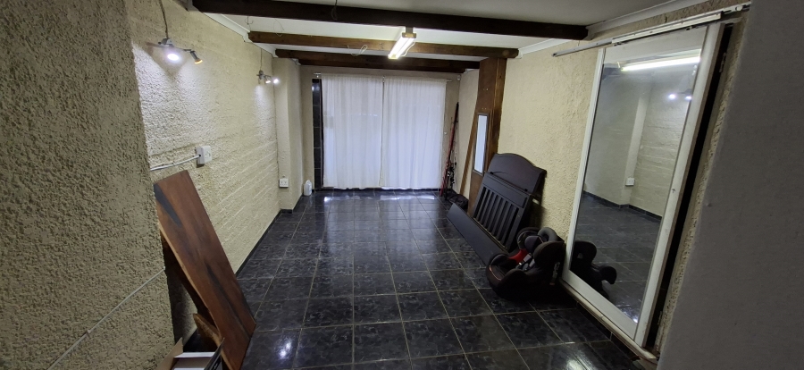 3 Bedroom Property for Sale in Wentworth Park Gauteng