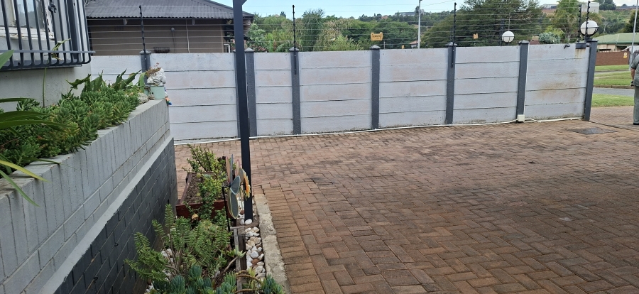 3 Bedroom Property for Sale in Wentworth Park Gauteng