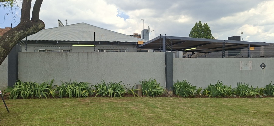 3 Bedroom Property for Sale in Wentworth Park Gauteng