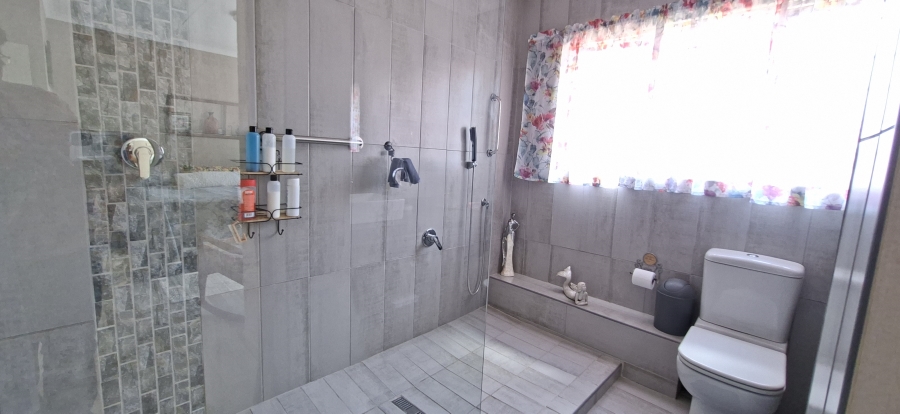 3 Bedroom Property for Sale in Noordheuwel Gauteng