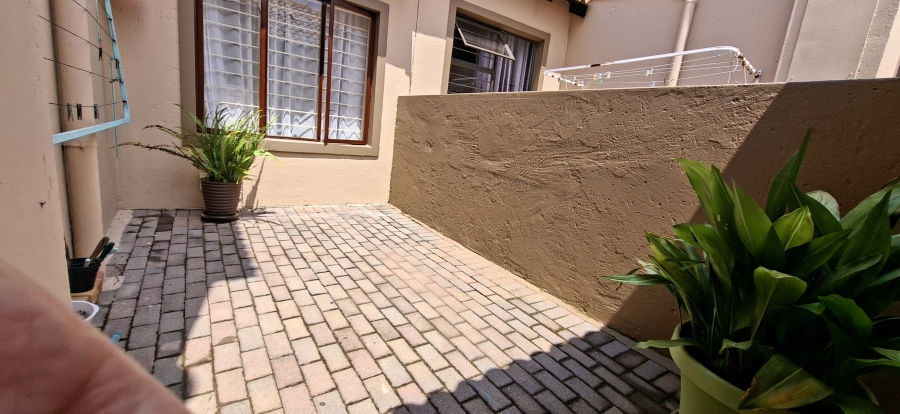 3 Bedroom Property for Sale in Noordheuwel Gauteng