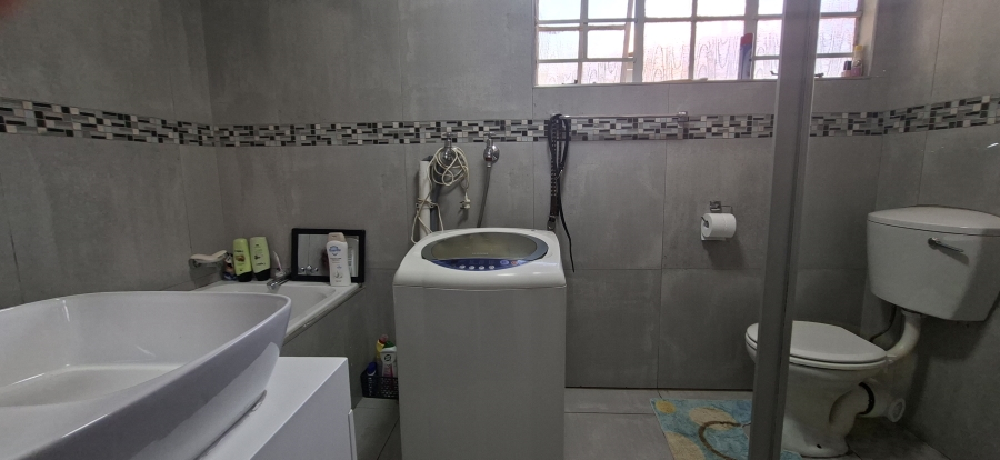 2 Bedroom Property for Sale in Krugersdorp North Gauteng