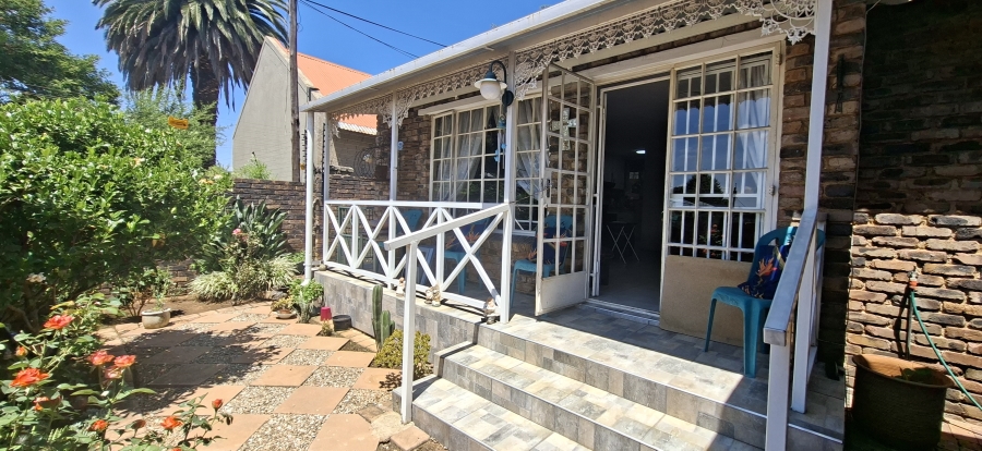 2 Bedroom Property for Sale in Krugersdorp North Gauteng
