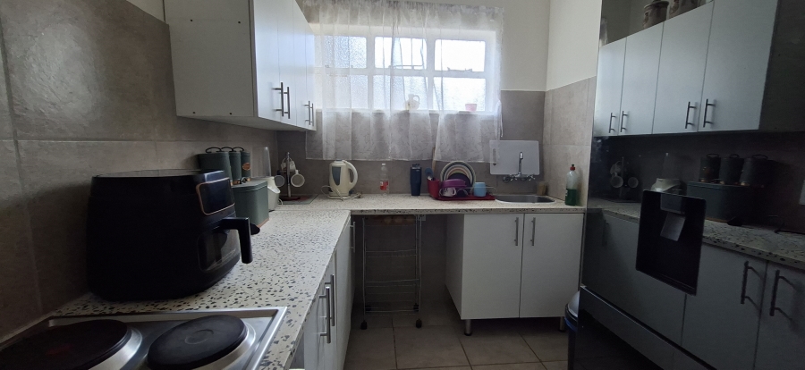 2 Bedroom Property for Sale in Wentworth Park Gauteng