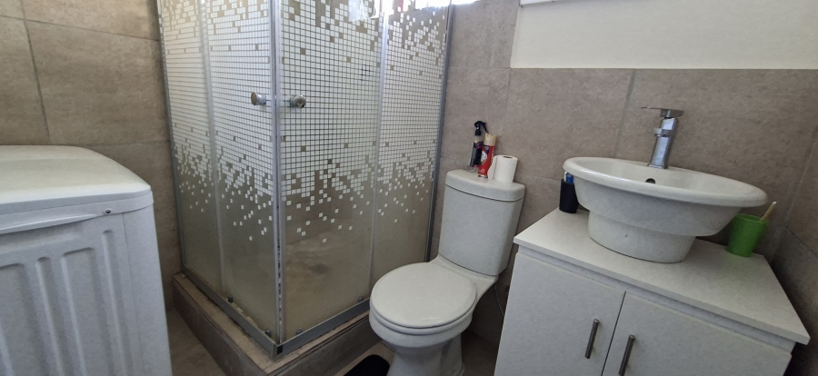 2 Bedroom Property for Sale in Wentworth Park Gauteng