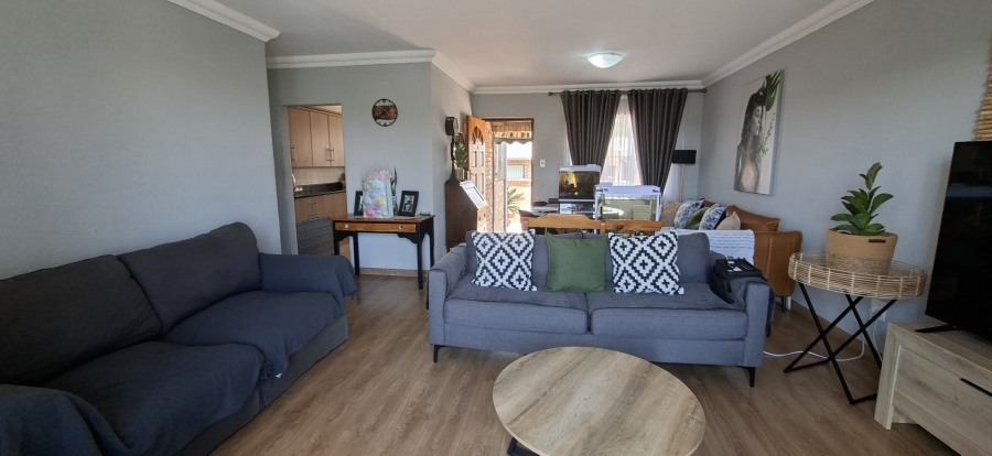 3 Bedroom Property for Sale in Noordheuwel Gauteng