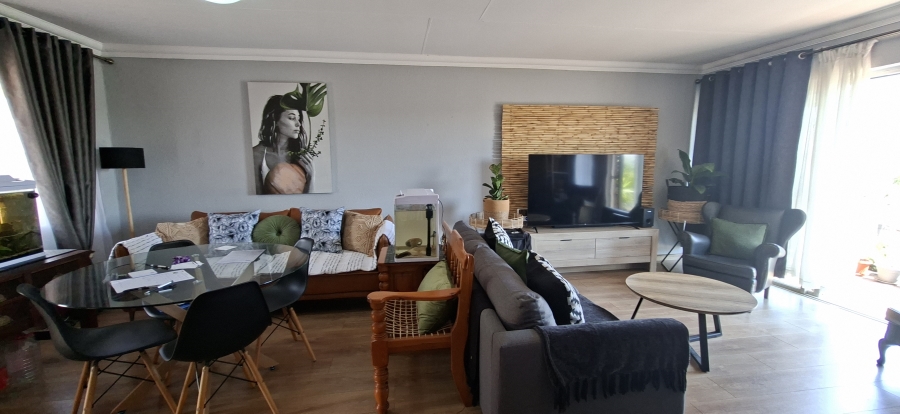 3 Bedroom Property for Sale in Noordheuwel Gauteng