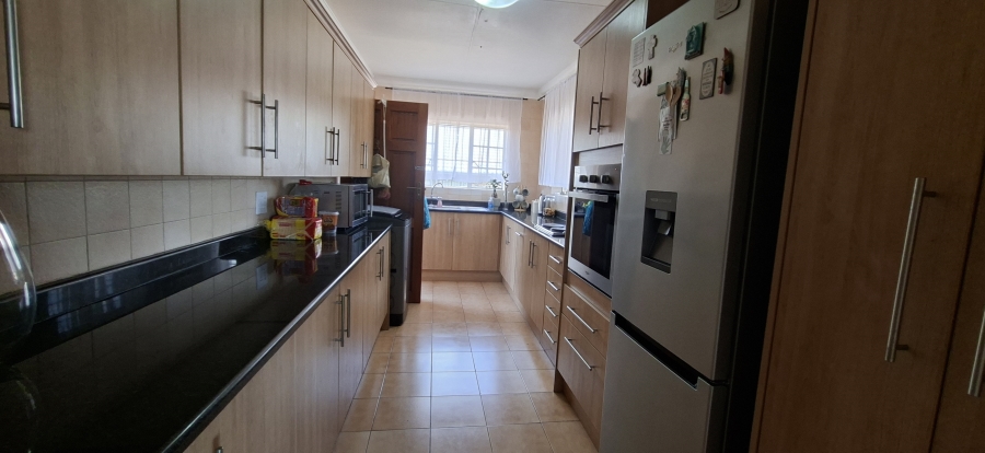 3 Bedroom Property for Sale in Noordheuwel Gauteng