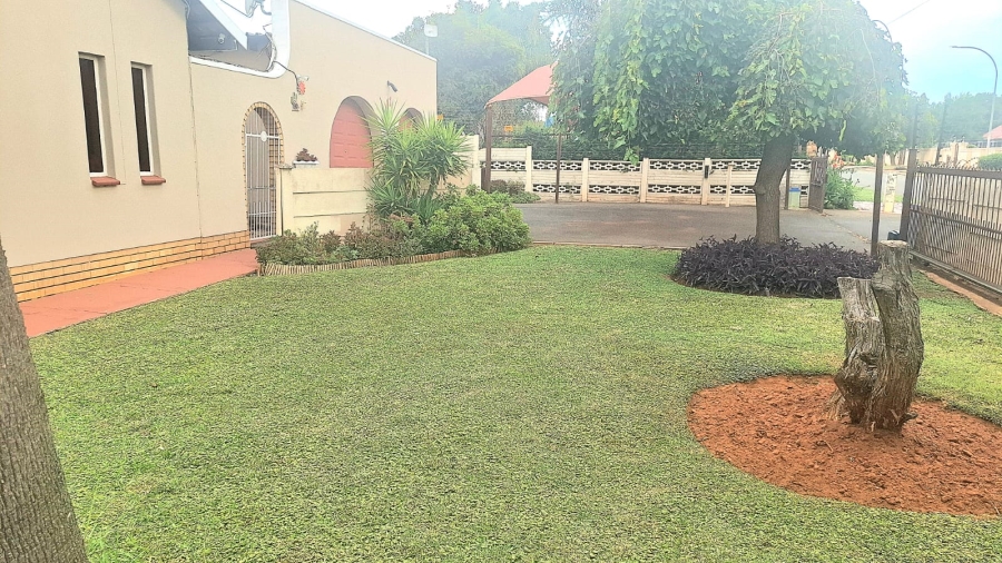 4 Bedroom Property for Sale in Westonaria Gauteng