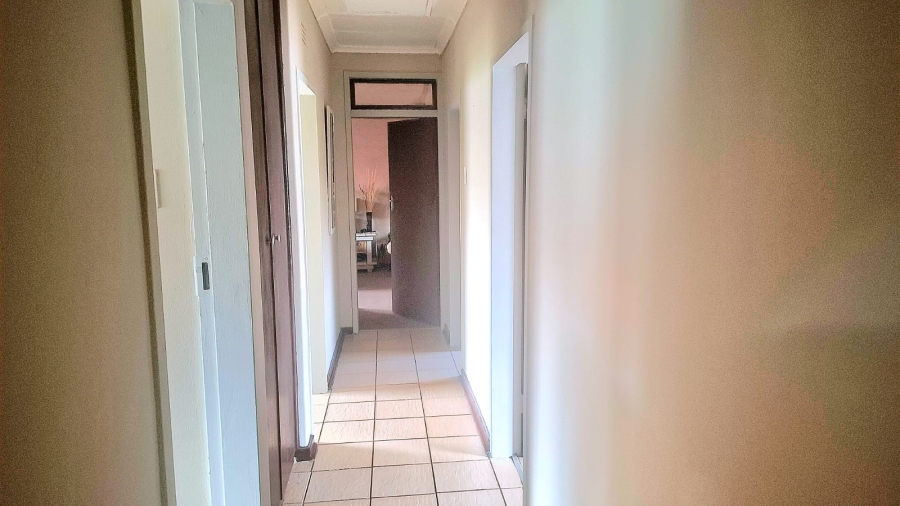 4 Bedroom Property for Sale in Westonaria Gauteng