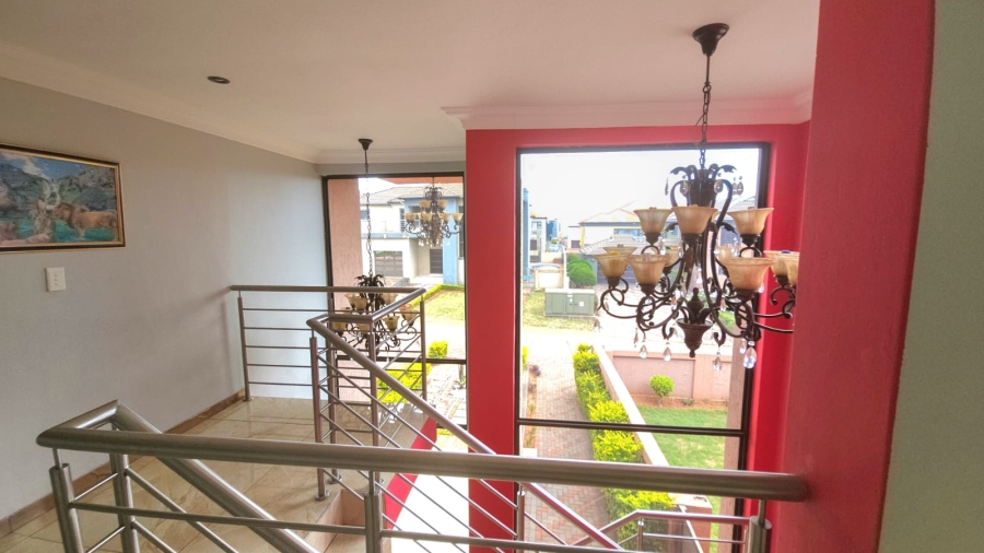 6 Bedroom Property for Sale in Amandasig Gauteng