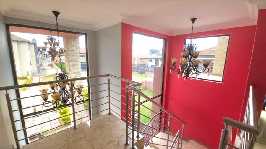 To Let 6 Bedroom Property for Rent in Amandasig Gauteng