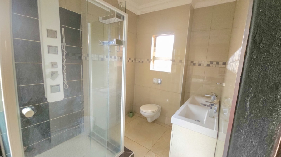 To Let 6 Bedroom Property for Rent in Amandasig Gauteng