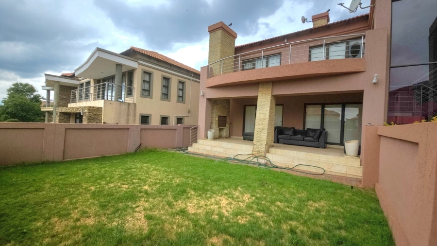 To Let 6 Bedroom Property for Rent in Amandasig Gauteng