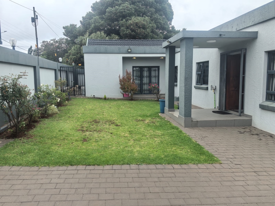 7 Bedroom Property for Sale in Horison Gauteng