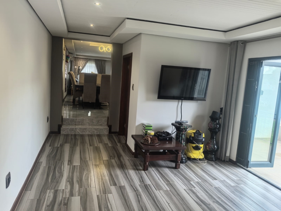 7 Bedroom Property for Sale in Horison Gauteng